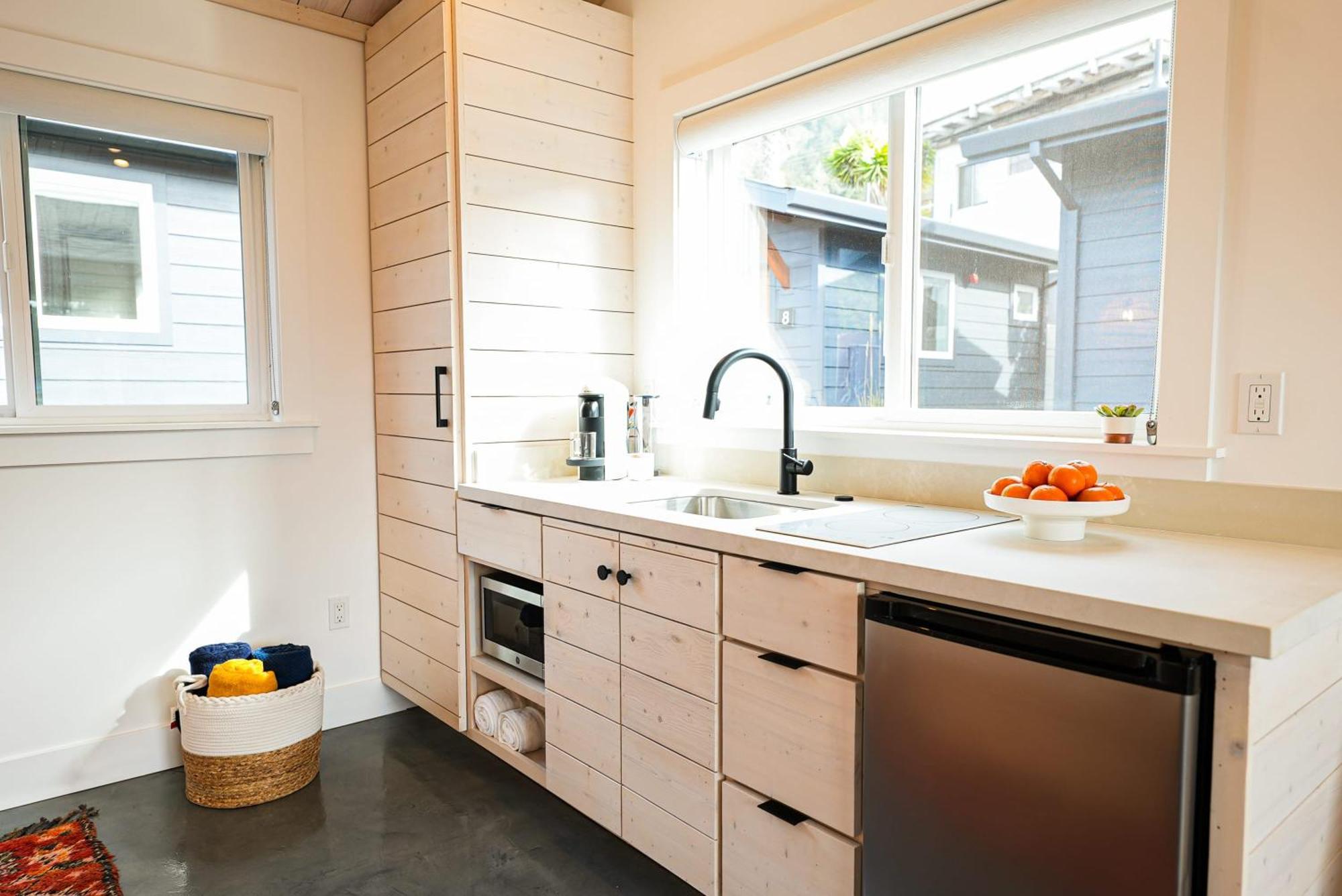 Fish Board Studio Includes King Bed With Kitchenette And Futon Stinson Beach Dış mekan fotoğraf